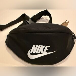 Nike Unisex Waist Cross Body Large Logo Black Fanny Pack